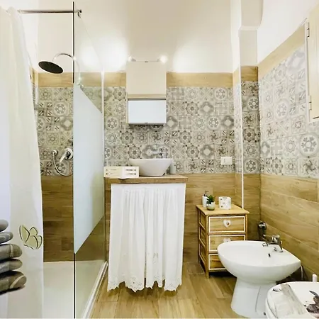 Apartment Porta Palazzo 15 Min - Con Netflix & Wi-fi *